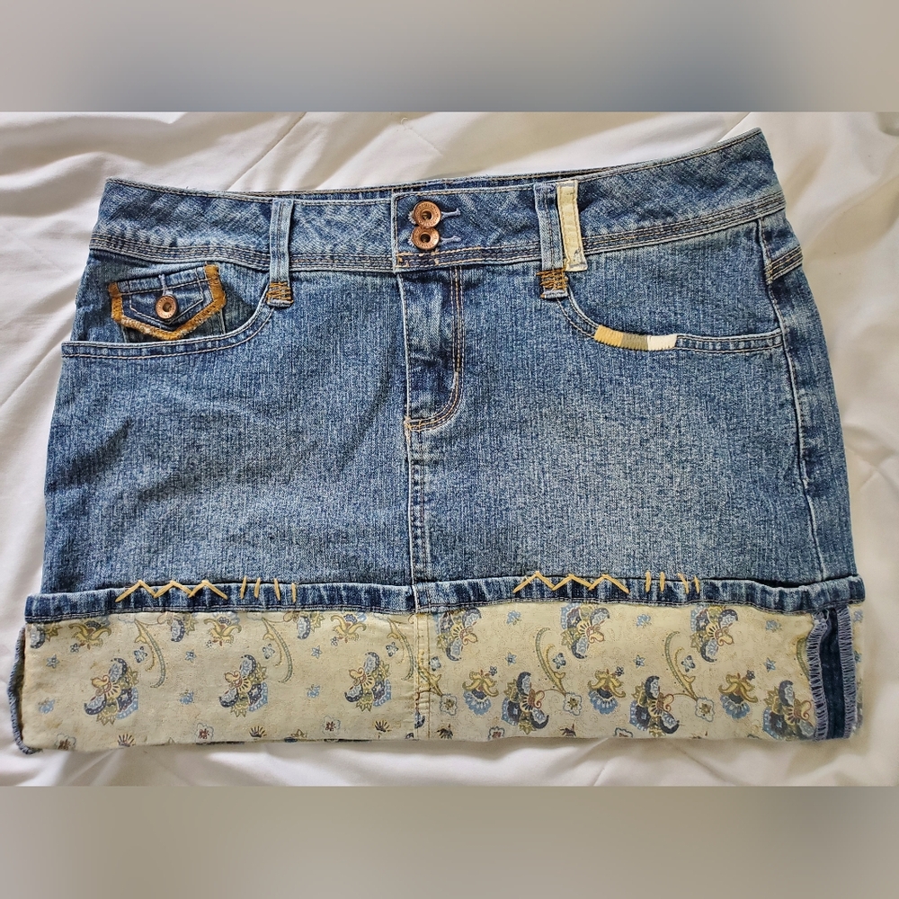 REWIND Denim Women's(Junior) Mini Skirt With Pokets, Size:7